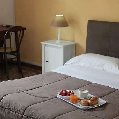 Amelie Bed & Breakfast 3*